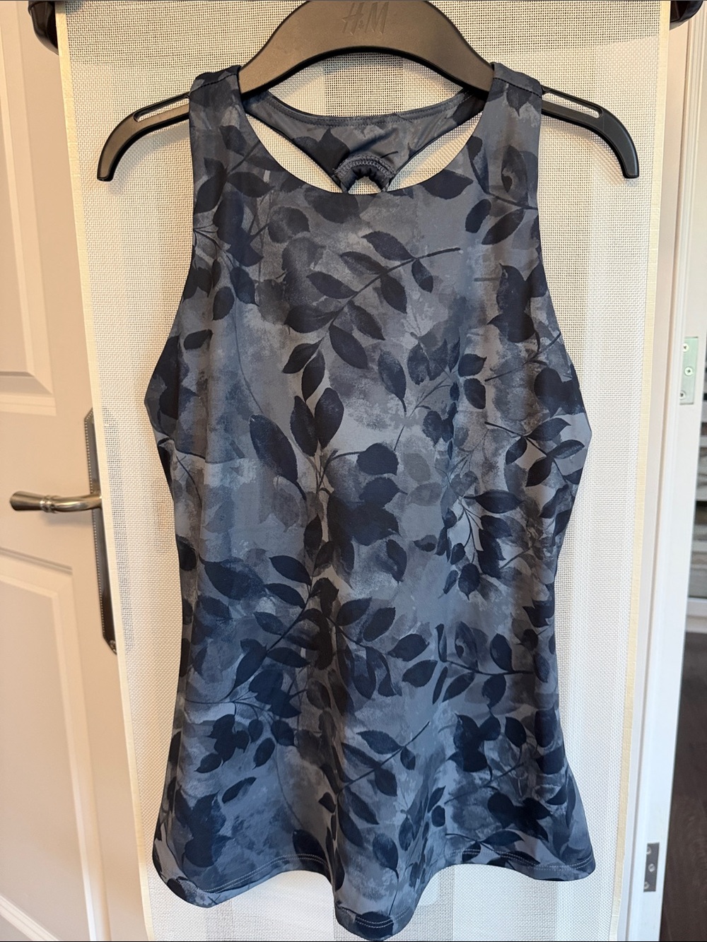 OLD NAVY WORKOUT TANK TOP